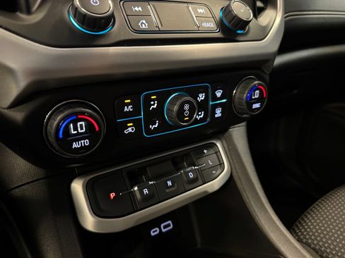 Used 2023 GMC Acadia SLE w/ Elevation Edition AWD/4WD image 15