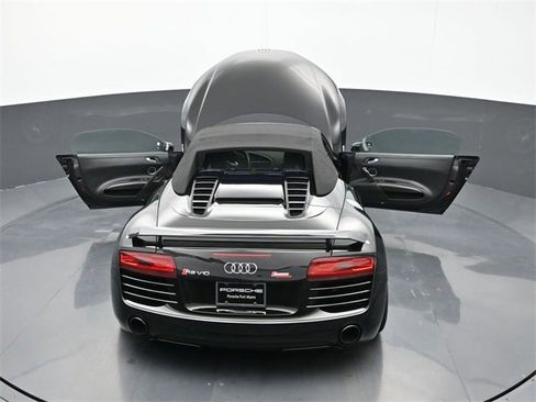 Used 2014 Audi R8 V10 image 23