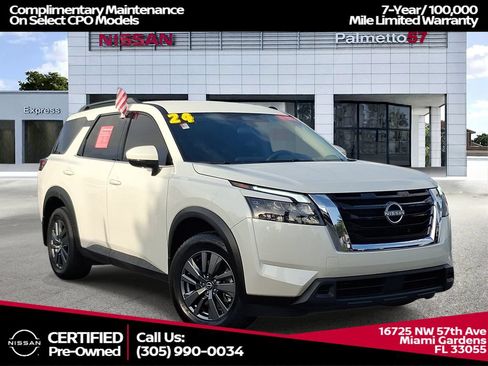 Certified 2024 Nissan Pathfinder SV FWD image 1