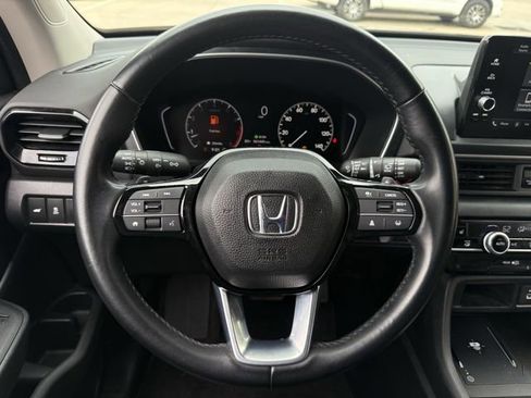 Used 2024 Honda Pilot EX-L image 11