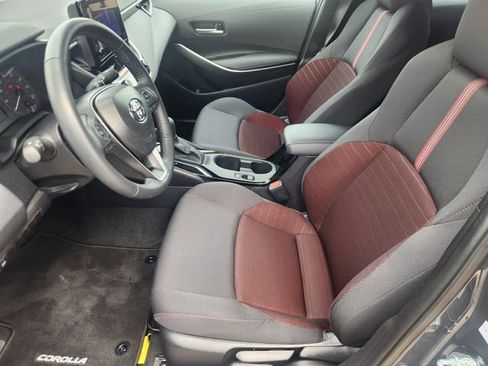 Certified 2025 Toyota Corolla SE FWD image 13