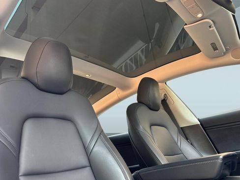 Used 2018 Tesla Model 3 Long Range RWD image 27