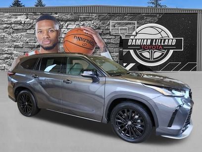 Used 2025 Toyota Highlander XSE