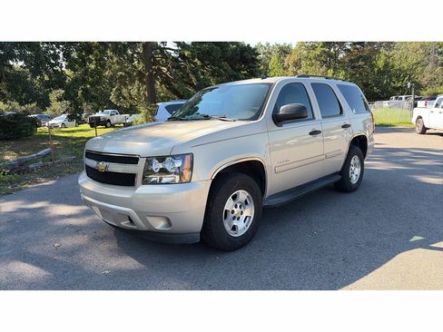 Used 2009 Chevrolet Tahoe LS RWD image 1
