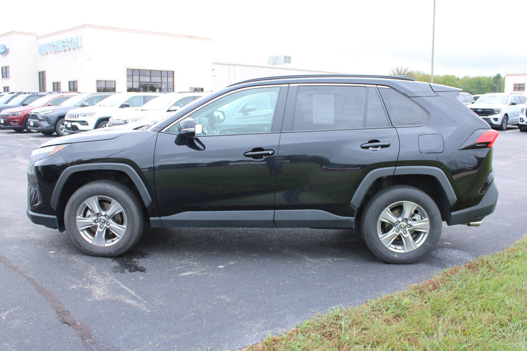 Used 2025 Toyota RAV4 XLE AWD/4WD image 5