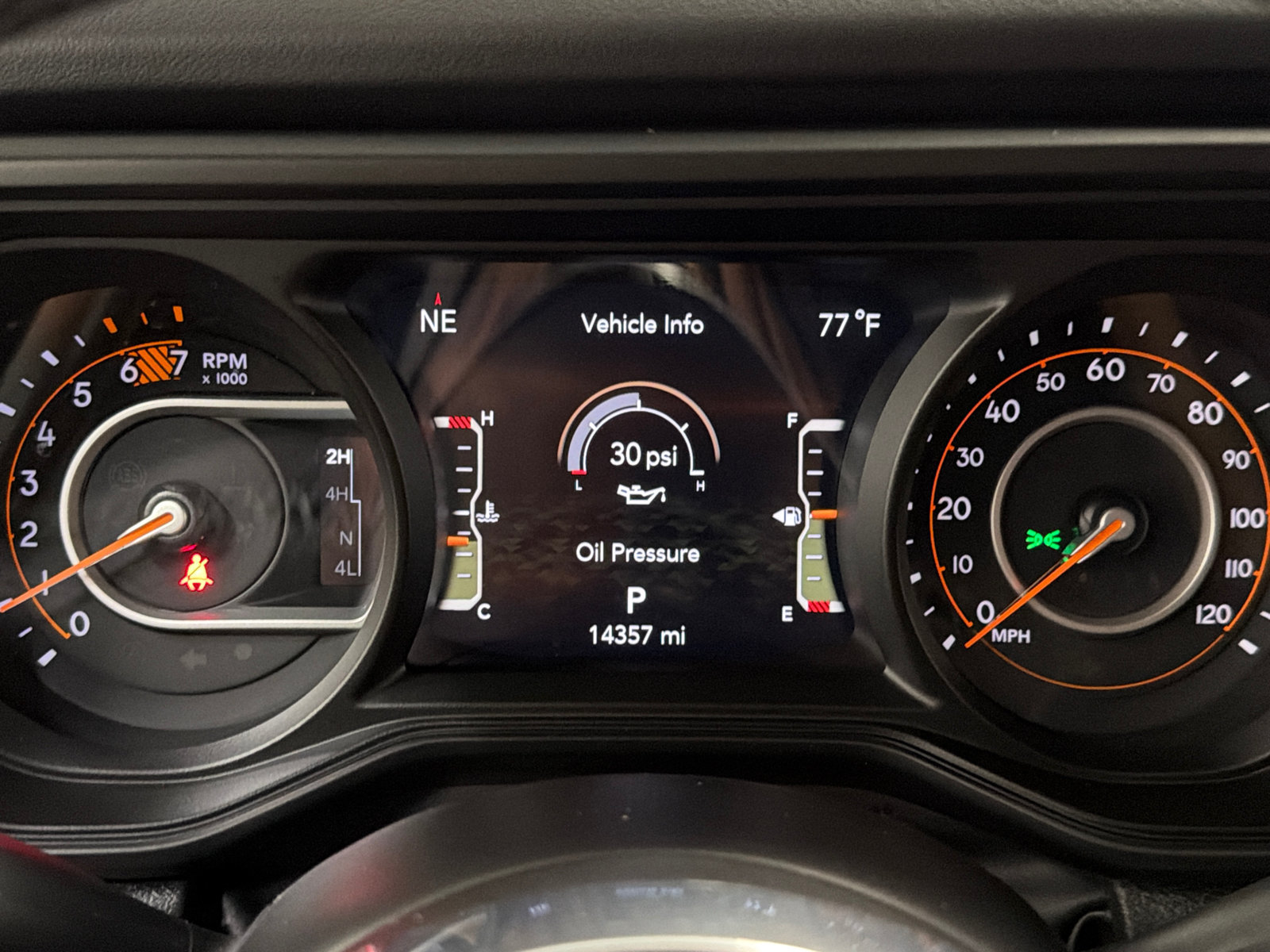Used 2025 Jeep Wrangler Unlimited Sahara AWD/4WD image 24