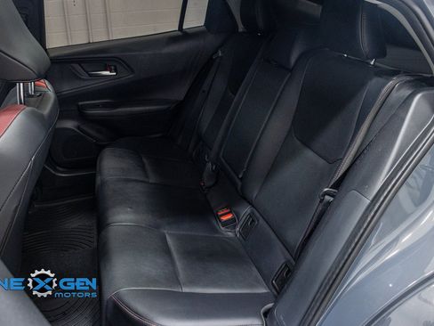 Used 2025 Toyota Prius Plug-In Hybrid image 30