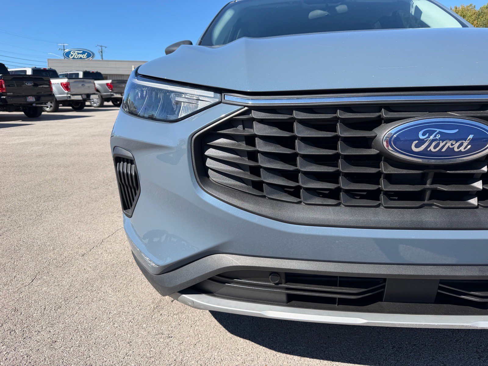 Used 2025 Ford Escape Active w/ Cold Weather Package FWD image 4