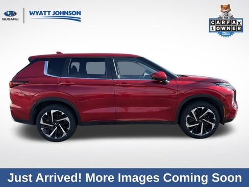 Used 2024 Mitsubishi Outlander SE image 9
