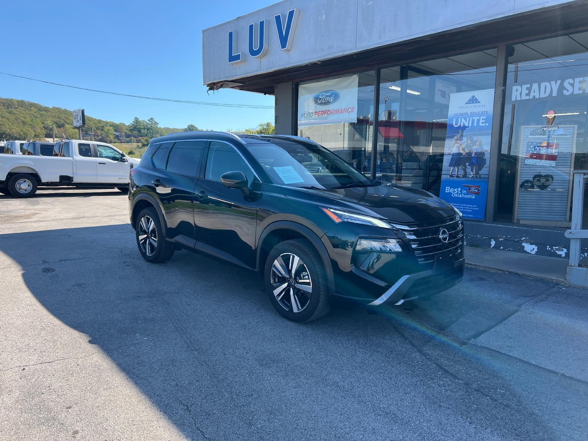 Used 2026 Nissan Rogue SL AWD/4WD image 1