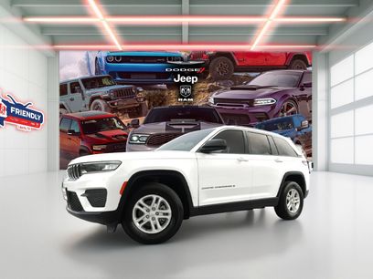 Used 2023 Jeep Grand Cherokee Laredo w/ Luxury Tech Group I