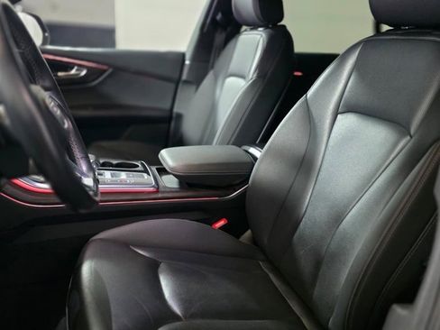 Used 2021 Audi Q8 Premium Plus image 18