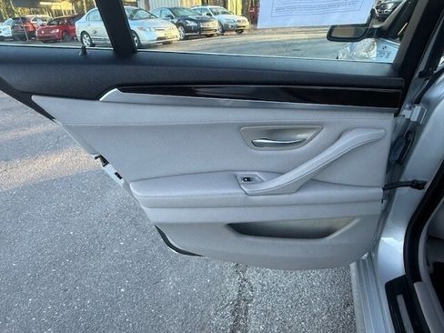 Used 2011 BMW 535i Sedan image 19