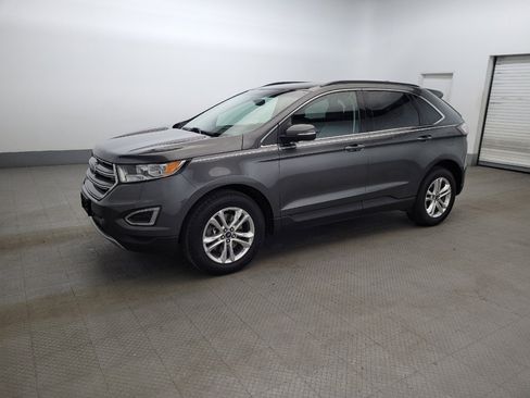 Used 2018 Ford Edge SEL w/ Equipment Group 201A AWD/4WD image 2