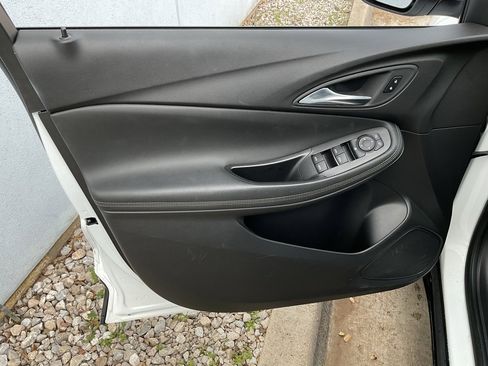 Used 2025 Buick Encore GX Preferred image 12