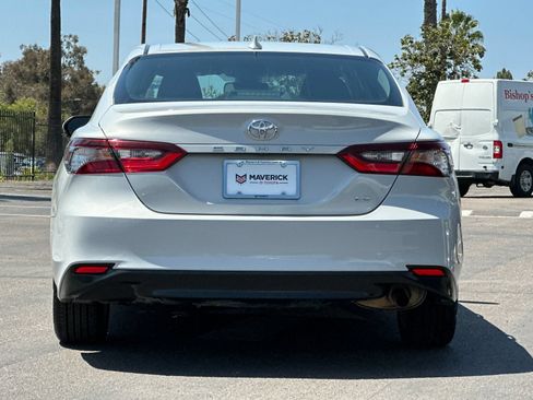 Used 2024 Toyota Camry LE w/ Convenience Package FWD image 4