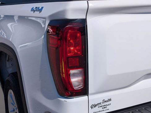 Certified 2024 GMC Sierra 1500 SLE image 11