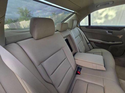 Used 2010 Mercedes-Benz E 350 Sedan image 34