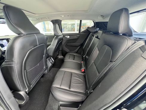 Used 2023 Volvo XC40 B5 Ultimate w/ Protection Package Premier AWD/4WD image 12