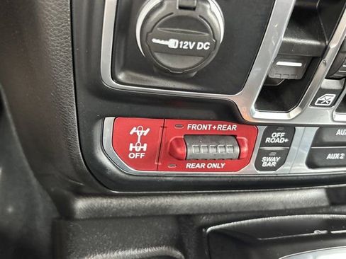 Used 2024 Jeep Wrangler Unlimited Rubicon 4xe AWD/4WD image 43