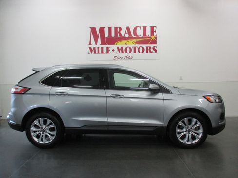 Used 2020 Ford Edge Titanium w/ Cargo Accessory Package image 6