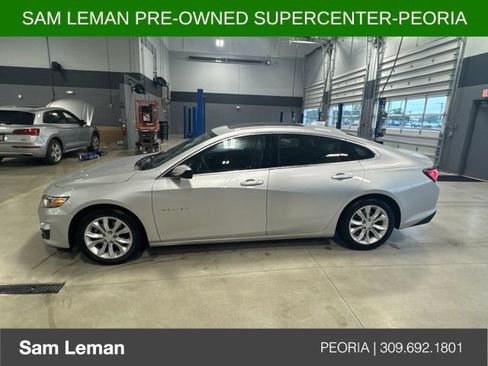 Used 2019 Chevrolet Malibu LT FWD image 1