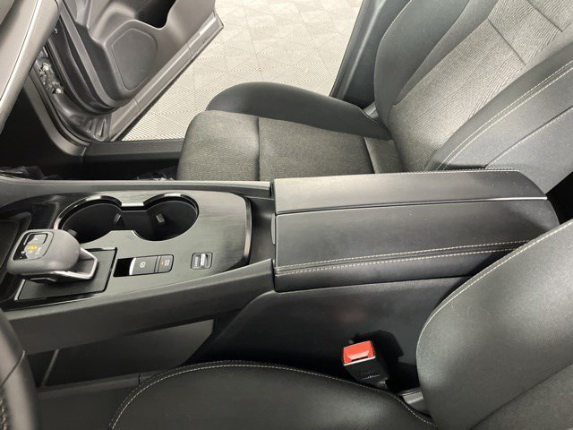 Used 2026 Nissan Rogue SV FWD image 24