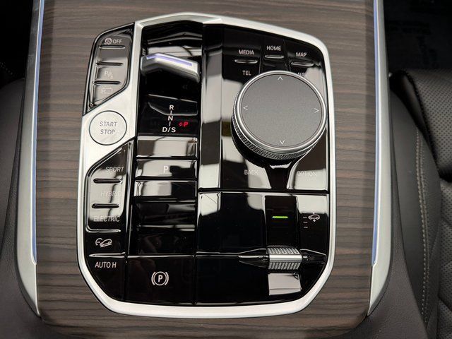 Used 2026 BMW X5 xDrive50e w/ M Sport Package AWD/4WD image 20