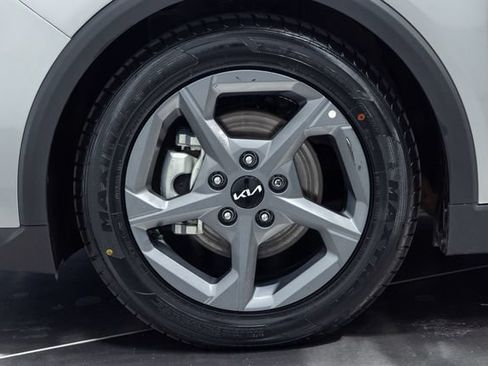 Used 2025 Kia K4 FWD image 27