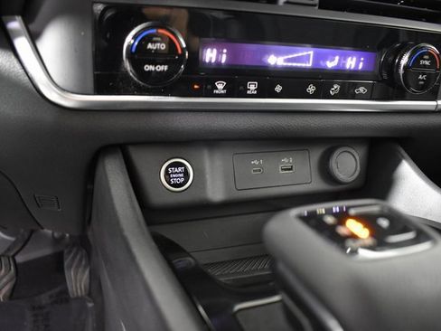 Certified 2023 Nissan Rogue SV image 18