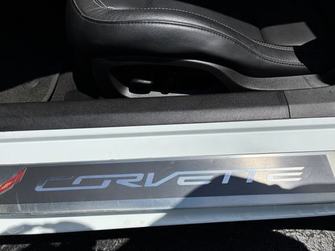 Used 2019 Chevrolet Corvette Stingray Coupe w/ 1LT RWD image 20