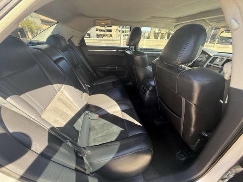 Used 2009 Chrysler 300 SRT8 w/ SRT Option Group II image 24