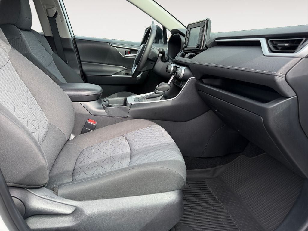 Used 2020 Toyota RAV4 XLE w/ Convenience Package AWD/4WD image 24