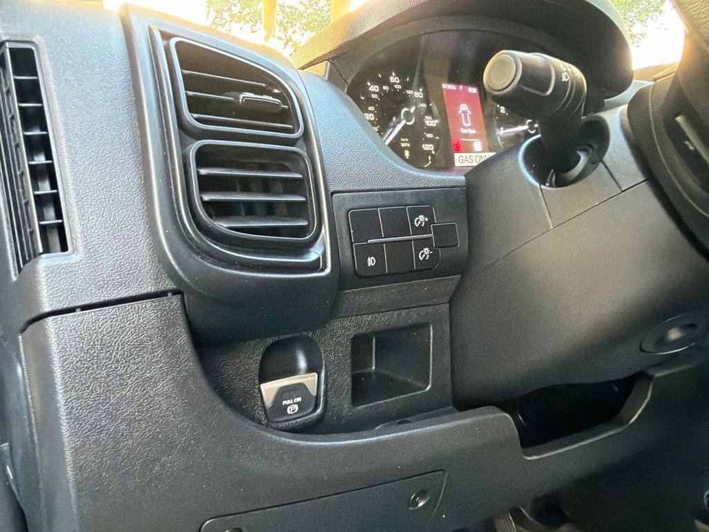 Used 2025 RAM ProMaster 2500 w/ Convenience Group FWD image 39