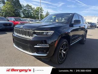 Used 2023 Jeep Grand Cherokee Summit AWD/4WD video 1