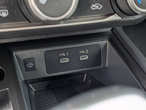 Used 2025 Nissan Kicks SV FWD image 31