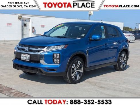 Used 2021 Mitsubishi Outlander Sport SE image 1