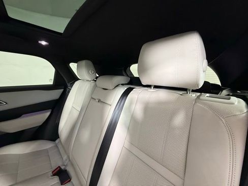 Used 2019 Land Rover Range Rover Velar R-Dynamic SE AWD/4WD image 27