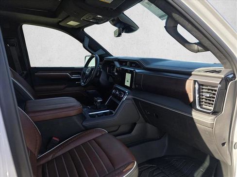 Used 2024 GMC Sierra 1500 Denali Ultimate image 13