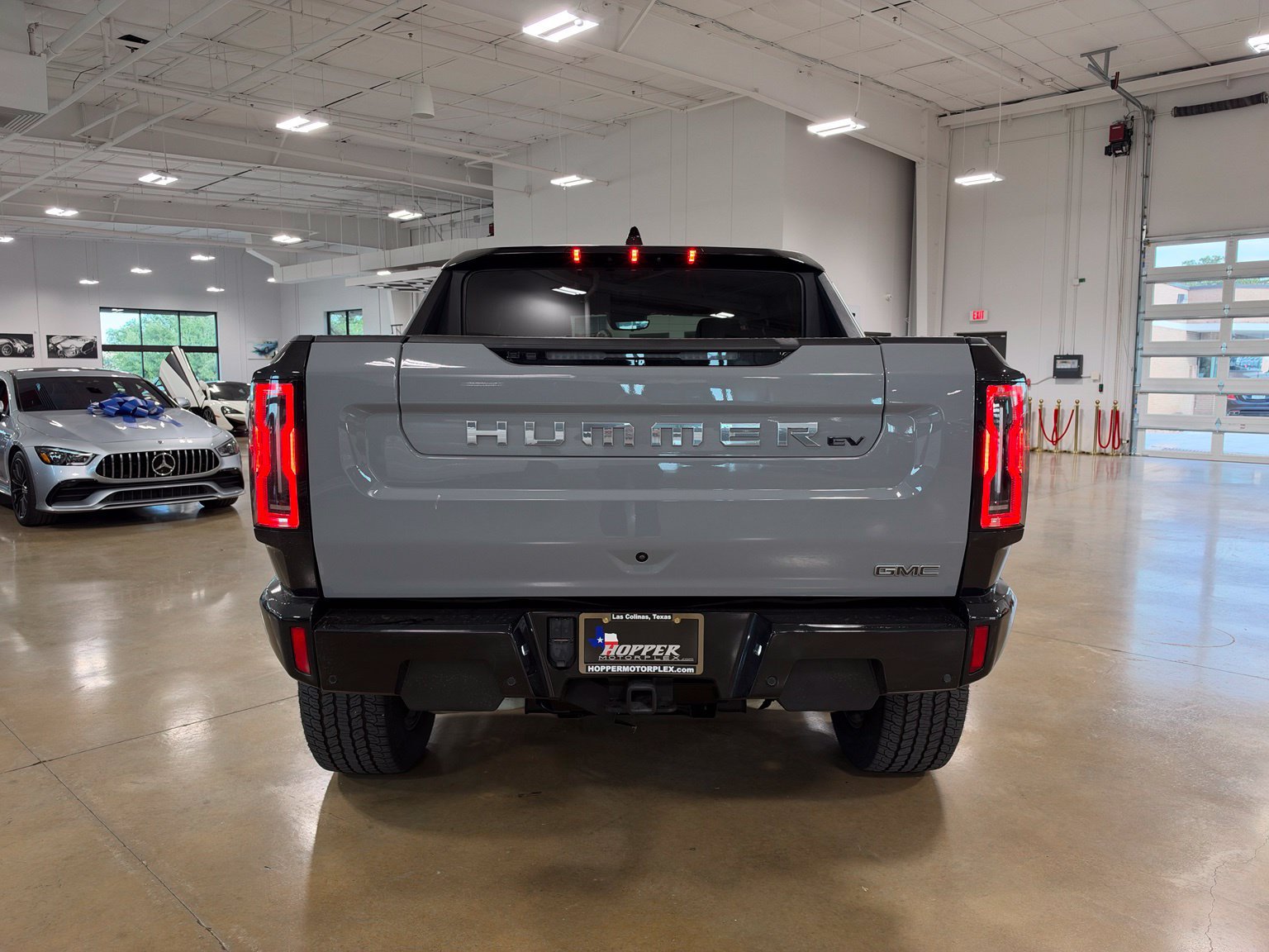 Used 2025 GMC Hummer EV 2X w/ LPO, Illumination Package AWD/4WD image 7