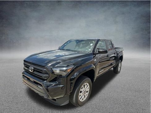 Used 2024 Toyota Tacoma SR5 RWD image 3