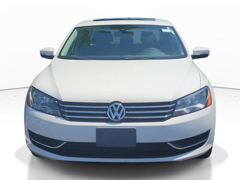 Used 2014 Volkswagen Passat 1.8T SE FWD image 2