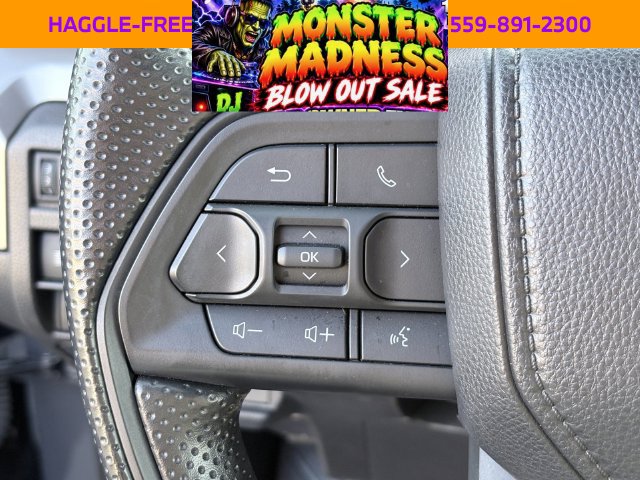 Used 2025 Toyota Tacoma SR5 AWD/4WD image 12