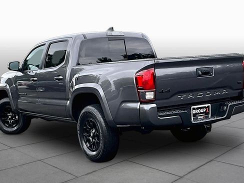Used 2022 Toyota Tacoma SR5 w/ Technology Package AWD/4WD image 12