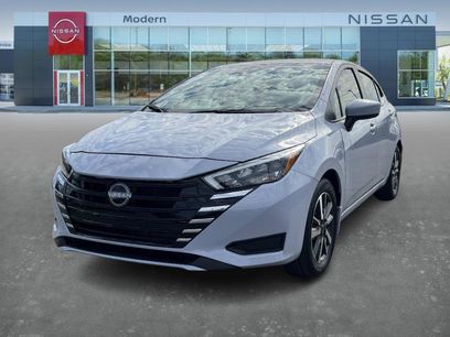 New 2025 Nissan Versa SV w/ Trunk Package