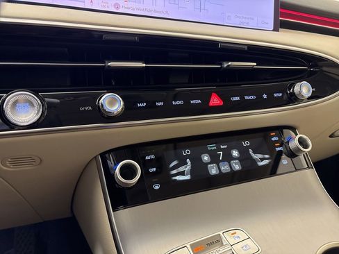 New 2026 Genesis GV70 2.5T Select AWD/4WD image 40