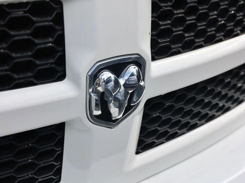 Used 2018 RAM 1500 Express w/ Express Value Package image 6