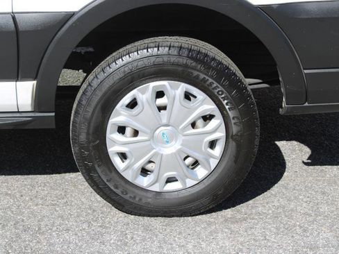Used 2019 Ford Transit 250 130 Low Roof RWD image 19