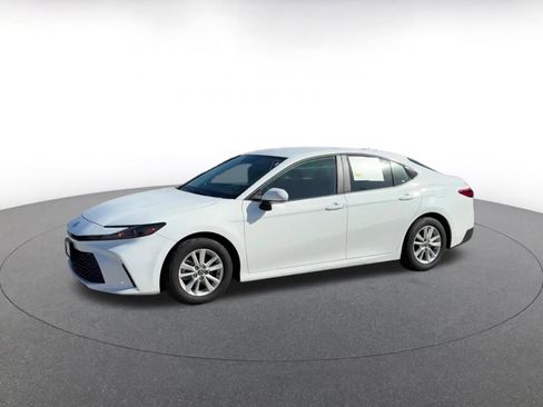 Used 2025 Toyota Camry LE FWD image 6