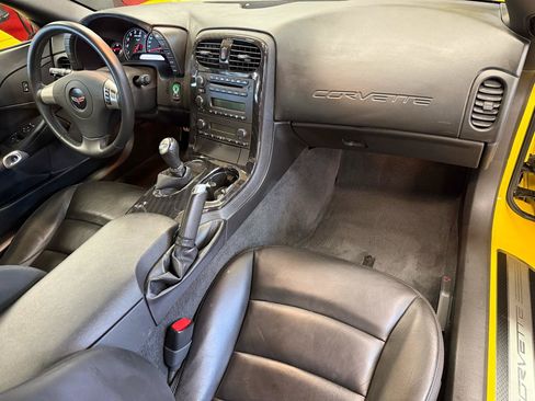 Used 2011 Chevrolet Corvette Coupe w/ 1LT RWD image 33